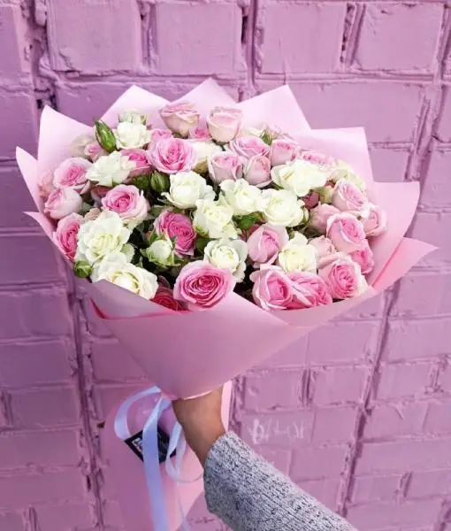 Букет из кустовых роз "Зефирка"